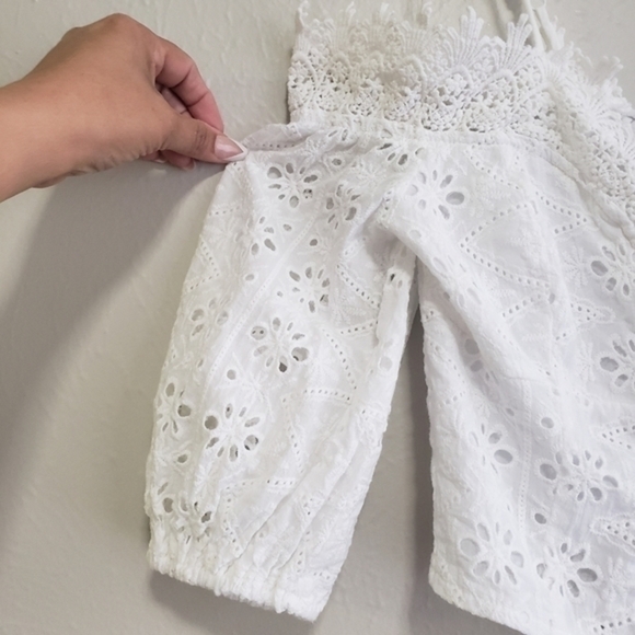Elegant White Lace Off-Shoulder Top - Picture 8 of 16